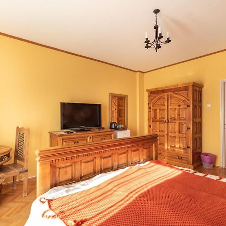 Corona Villa Hévíz Habitación foto